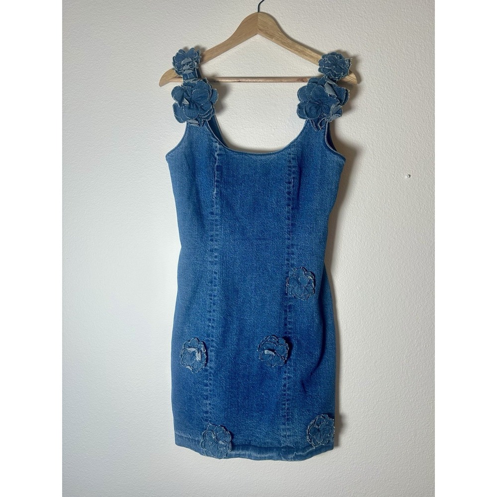 Avec Les Filles Sleeves Denim Sheath Mini Dress With Denim Flowers Size 8 - Picture 2 of 9